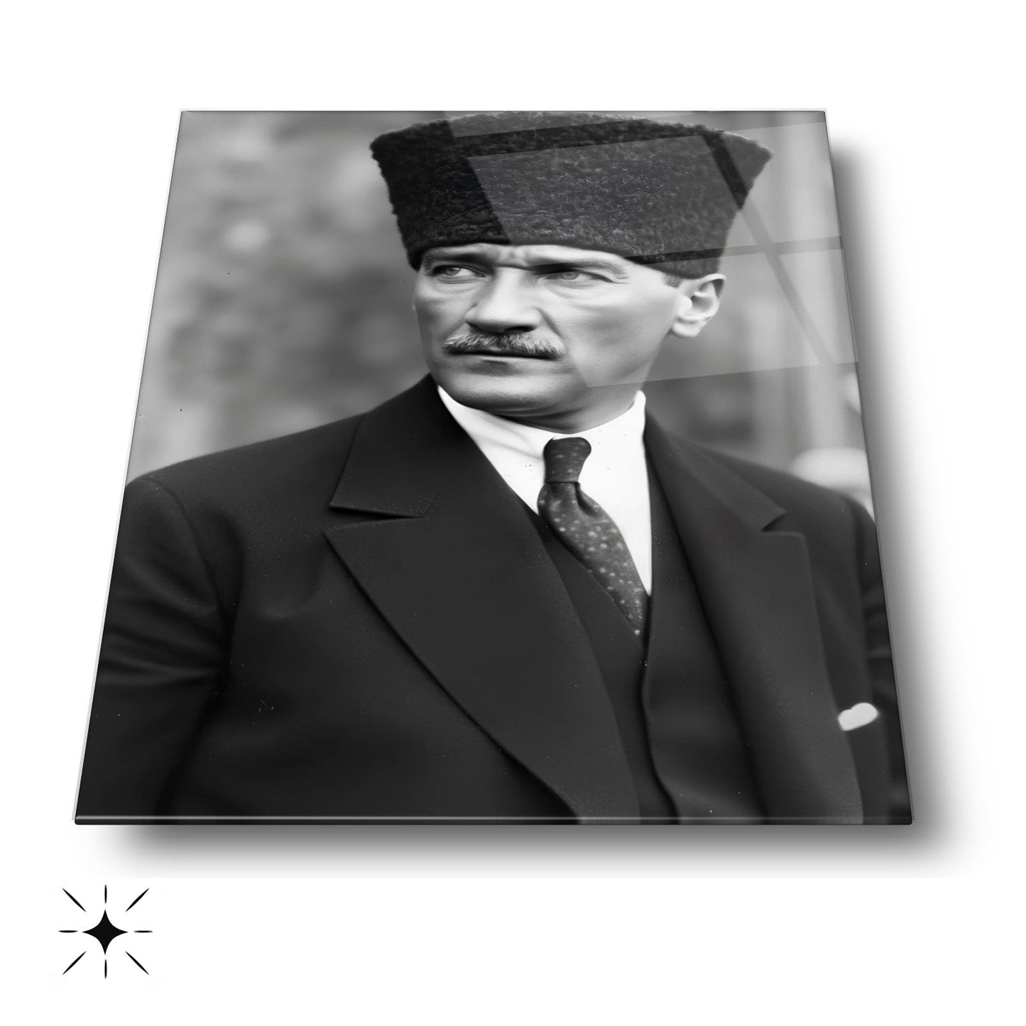 Kalpaklı Atatürk Cam Tablo