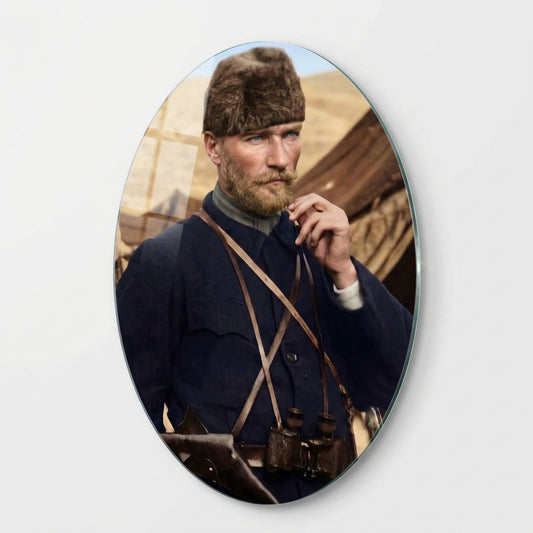Atatürk Kalpaklı Cephe Portresi Oval Dikey Cam Tablo