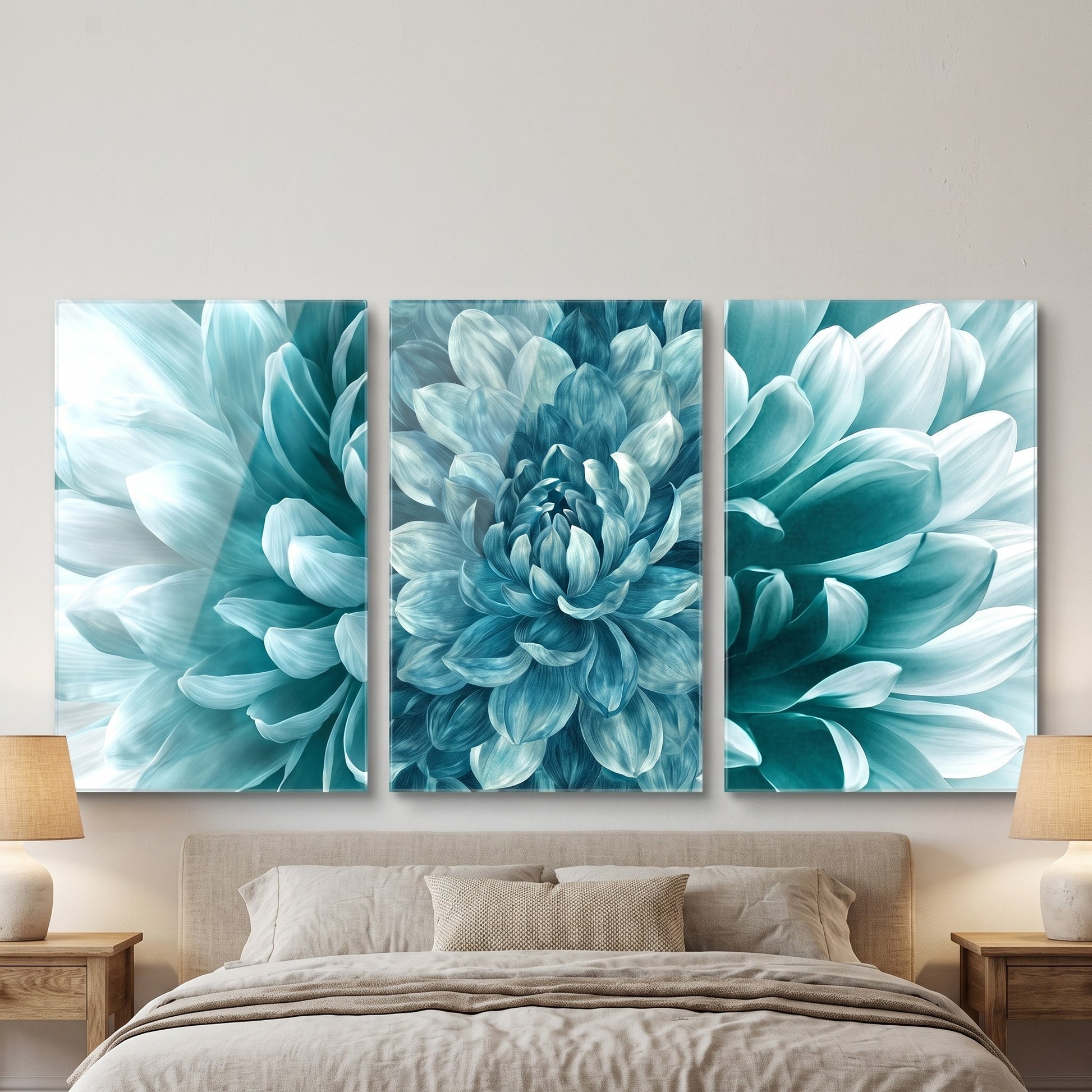 Turkuaz Dahlia Çiçeği Makro Dikey 3'lü Set Cam Tablo