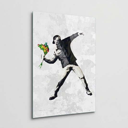 Banksy Çiçek Atan Siyah Beyaz Grafiti Sanatı Dikey Cam Tablo