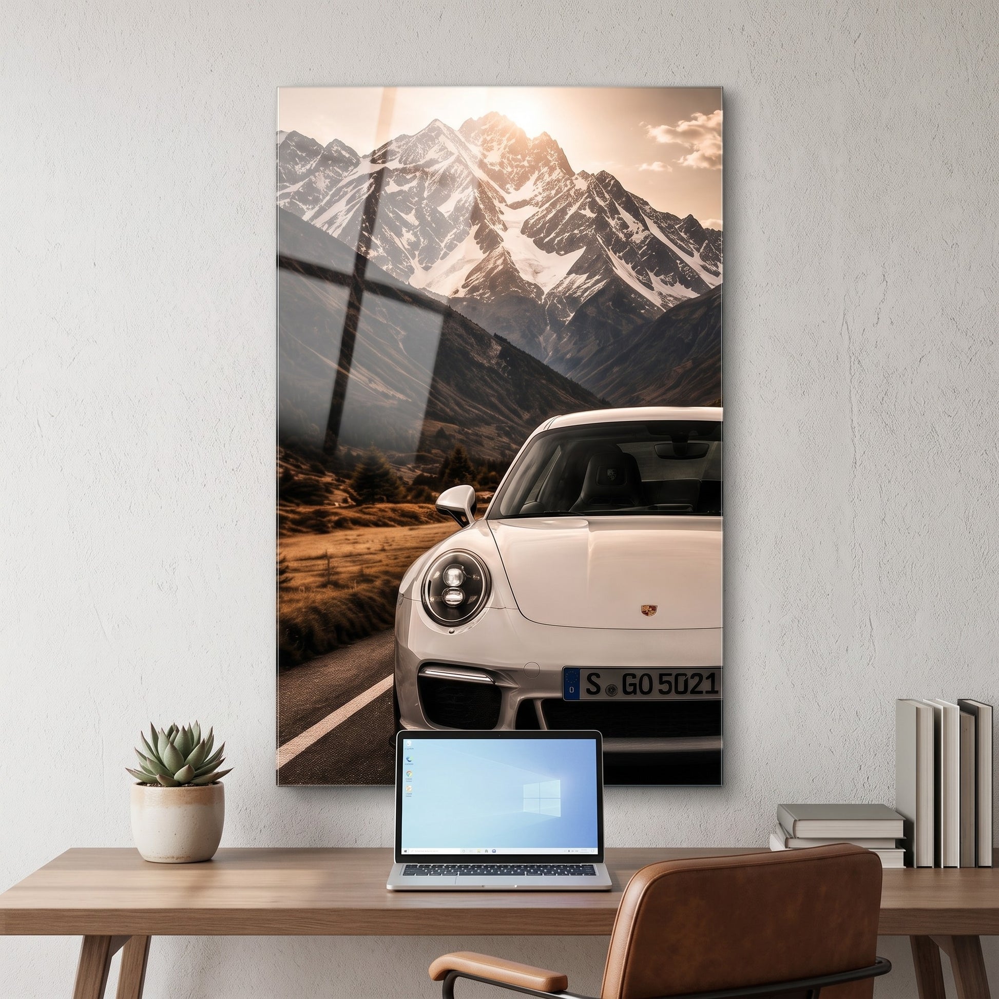 Porsche ve Karlı Dağ Manzarası Dikey Cam Tablo