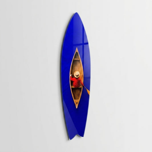 Mavi Suda Kırmızı Ceketli Kanocu Surf Board Cam Tablo