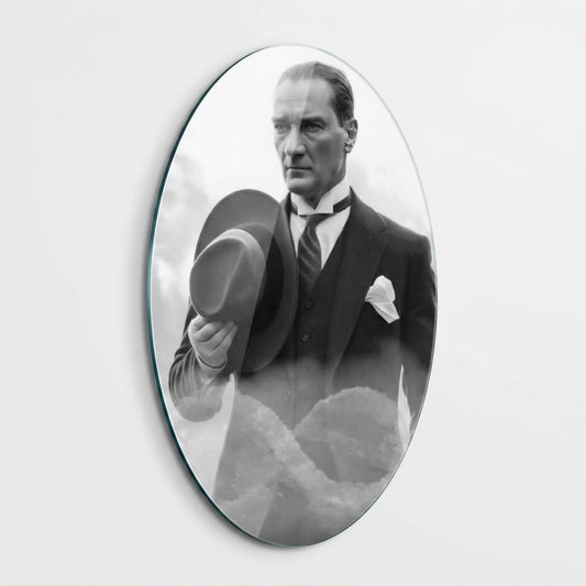 Mustafa Kemal Atatürk Şapkalı Siyah Beyaz Portre Oval Dikey Cam Tablo