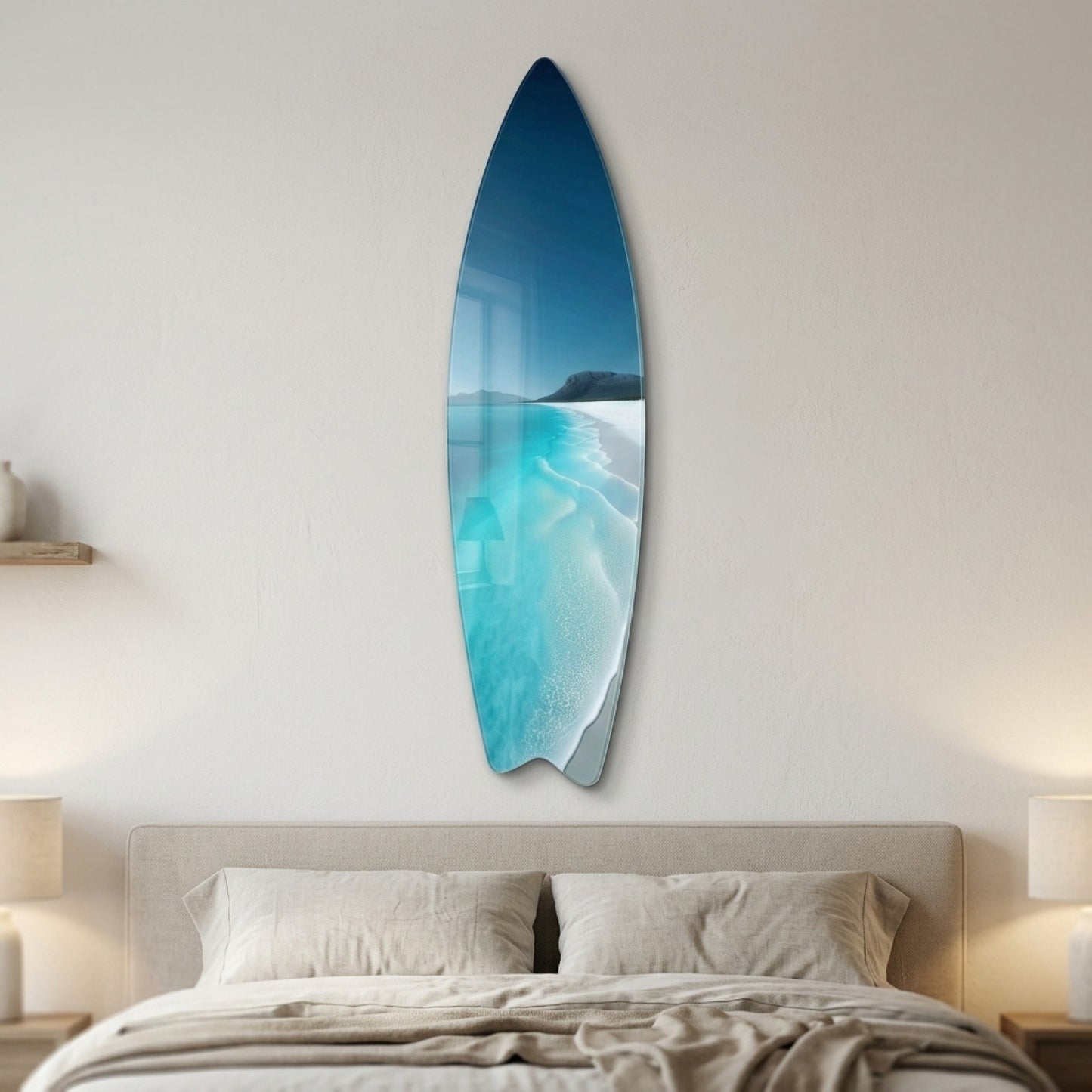 Turkuaz Dalgalı Beyaz Kumsal Deniz Manzarası Surf Board Cam Tablo