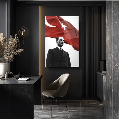 Bayraklı Atatürk Cam Tablo