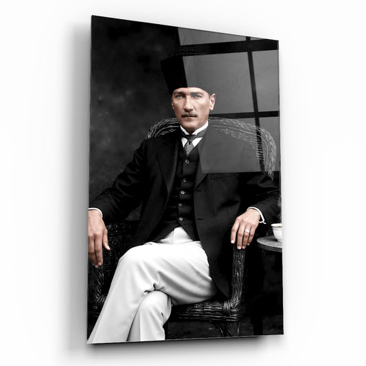 Kalpaklı Atatürk Cam Tablo