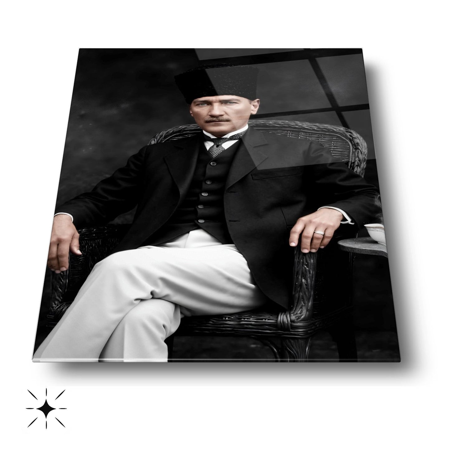 Kalpaklı Atatürk Cam Tablo