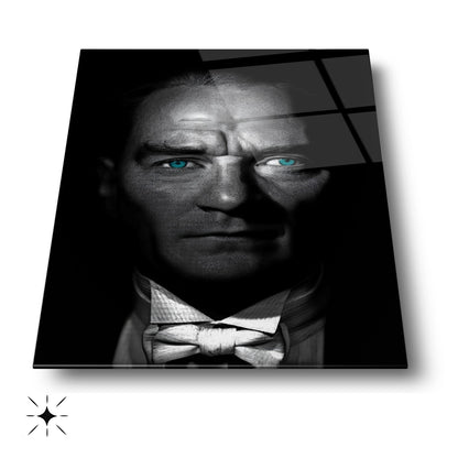Mavi Gözlü Atatürk Cam Tablo