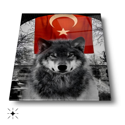 Bayraklı Boz Kurt Cam Tablo
