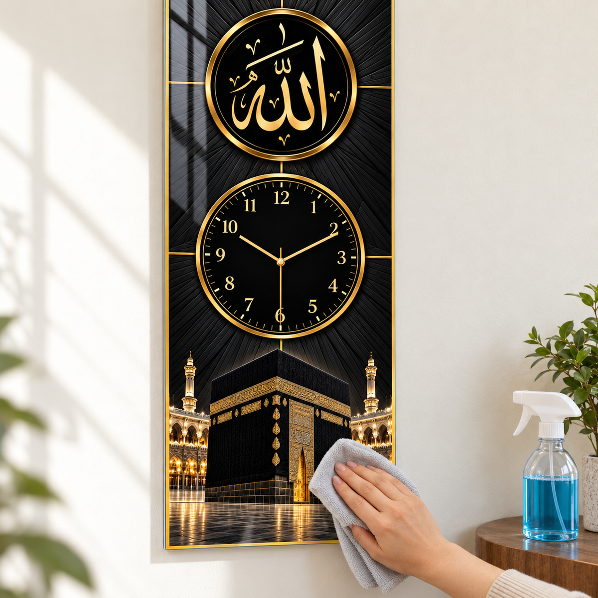 Allah lafzı ve Kâbe Dikey Panoramik Cam Duvar Saati - mikrofiber bezle cam yüzey temizliği