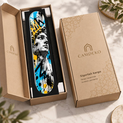 Grafiti Portre Dikey Skate Board Cam Tablo - Güvenli paketleme
