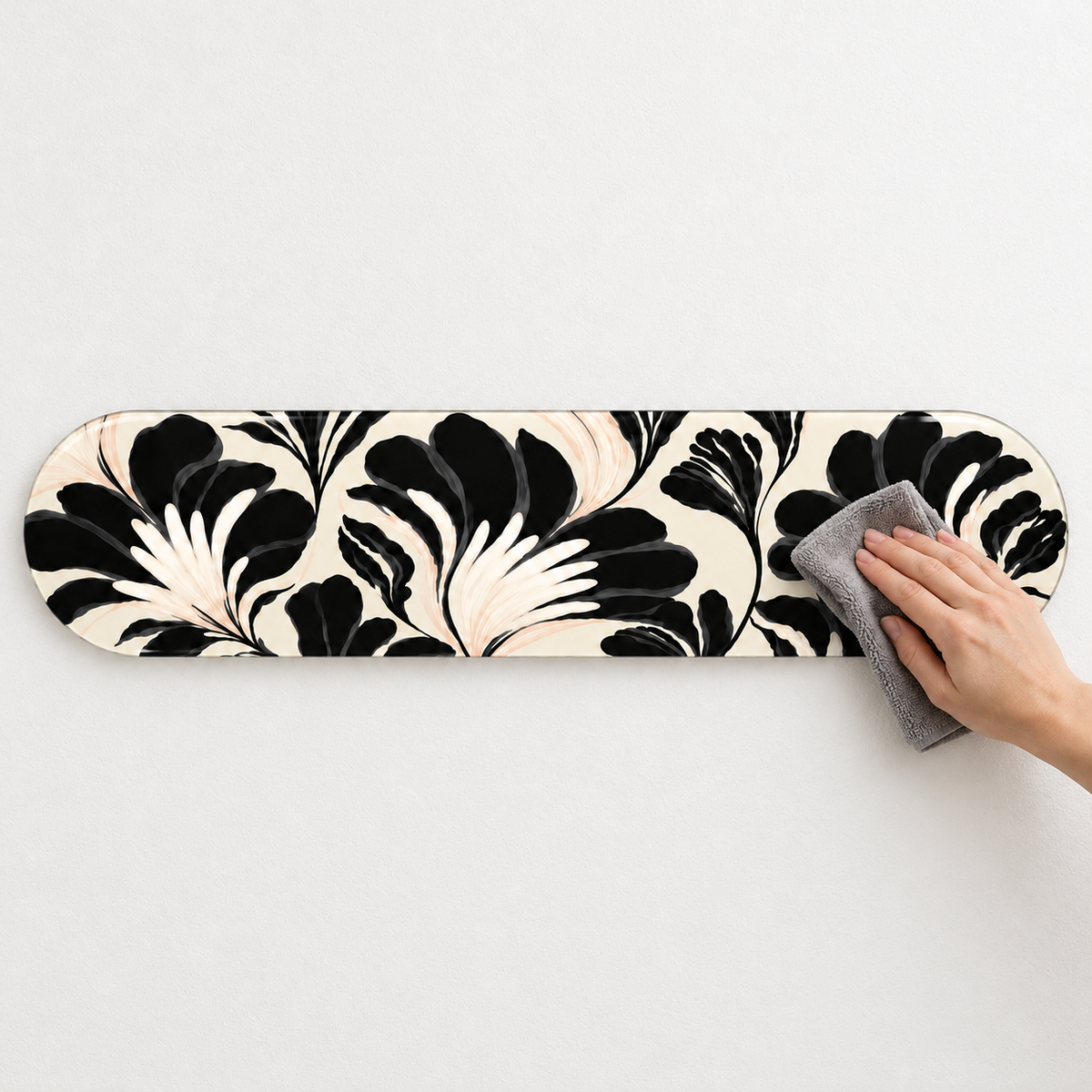 Siyah Krem Soyut Çiçekler Yatay Skate Board Cam Tablo — Mikrofiber bezle temizlik