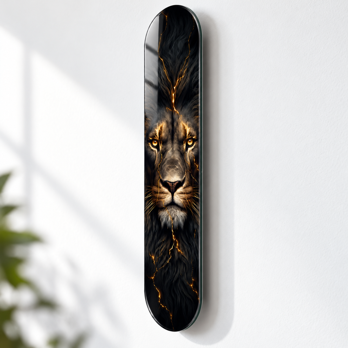 Altın Çizgili Aslan Dikey Skate Board Cam Tablo – Duvar mesafesi