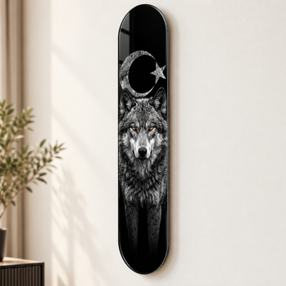 Ay Yıldızlı Gri Kurt Dikey Skate Board Cam Tablo – Duvar mesafesi