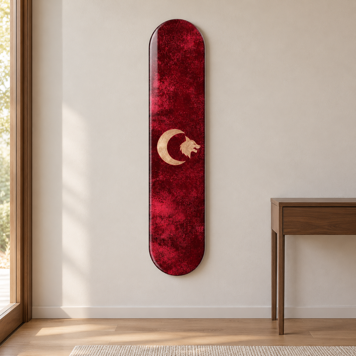 Bordo Zeminde Hilal ve Bozkurt Dikey Skate Board Cam Tablo – Antrede görünüm