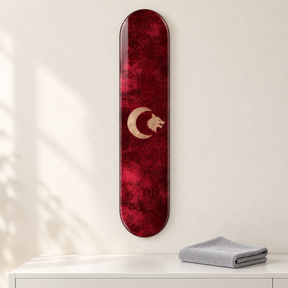 Bordo Zeminde Hilal ve Bozkurt Dikey Skate Board Cam Tablo – Mikrofiber bezle bakım