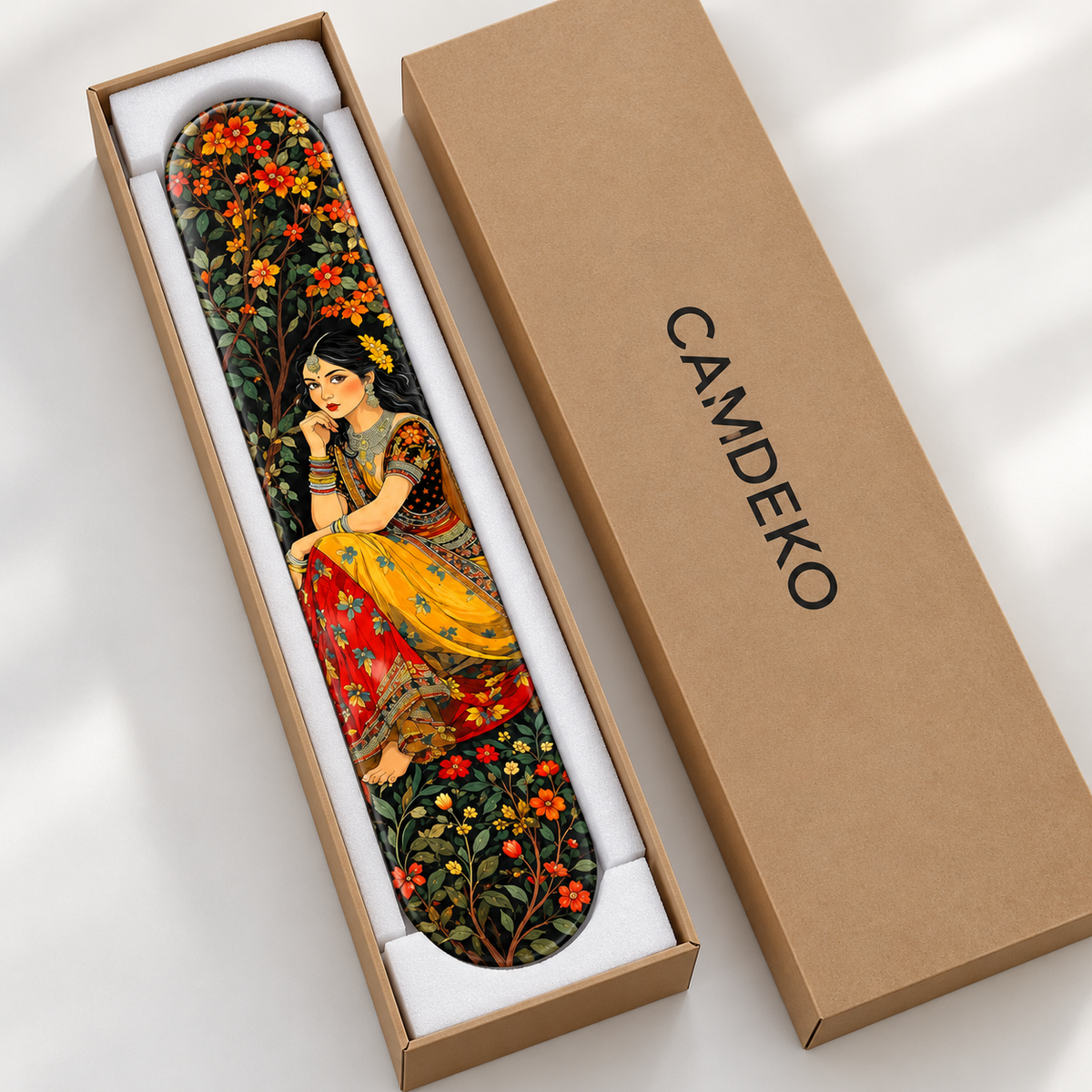 Çiçekler Arasında Sarı Elbiseli Kadın Dikey Skate Board Cam Tablo – CAMDEKO ambalajı