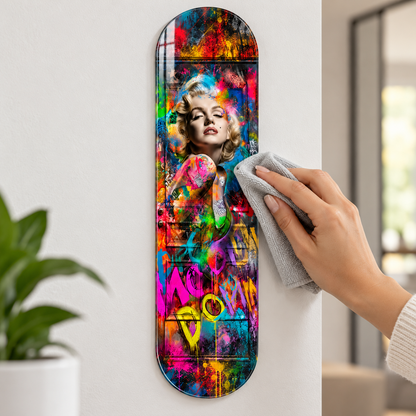 Pop Art Marilyn ve Renkli Kapı Dikey Skate Board Cam Tablo - temizlik