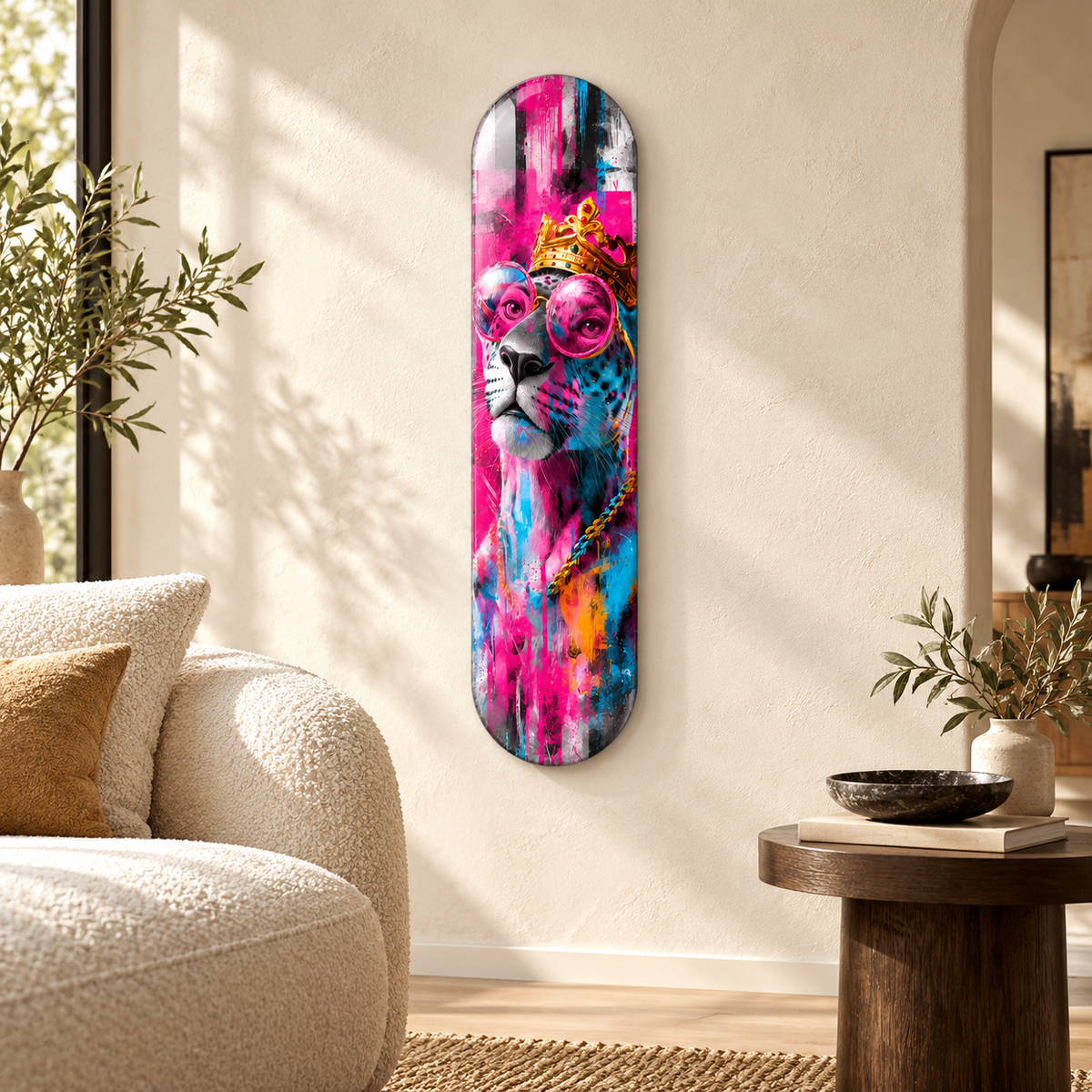 Altın Taçlı Pembe Gözlüklü Panter Dikey Skate Board Cam Tablo - salon