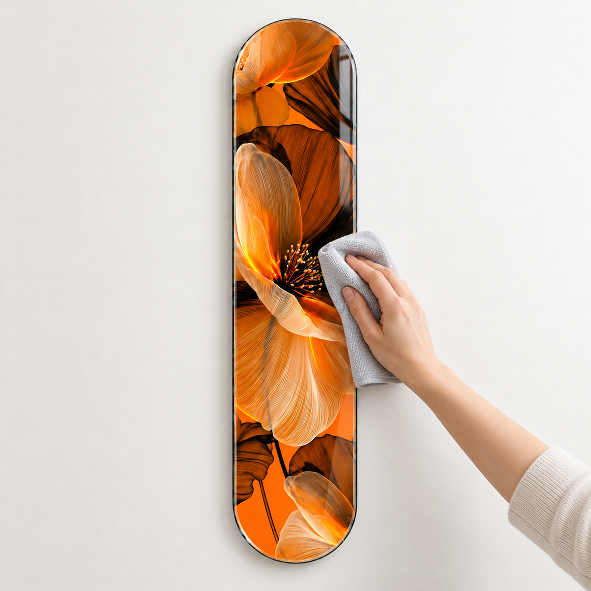 Turuncu Zeminde Bakır ve Siyah Çiçekler Dikey Skate Board Cam Tablo - mikrofiber bezle temizlik