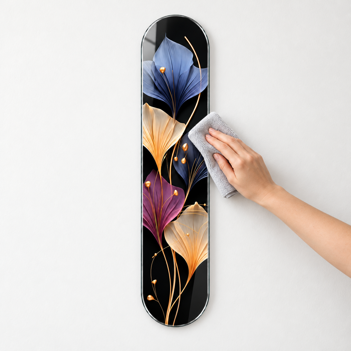 Siyah Zeminde Mor Krem ve Mavi Ginkgo Dikey Skate Board Cam Tablo - mikrofiber bezle temizlik