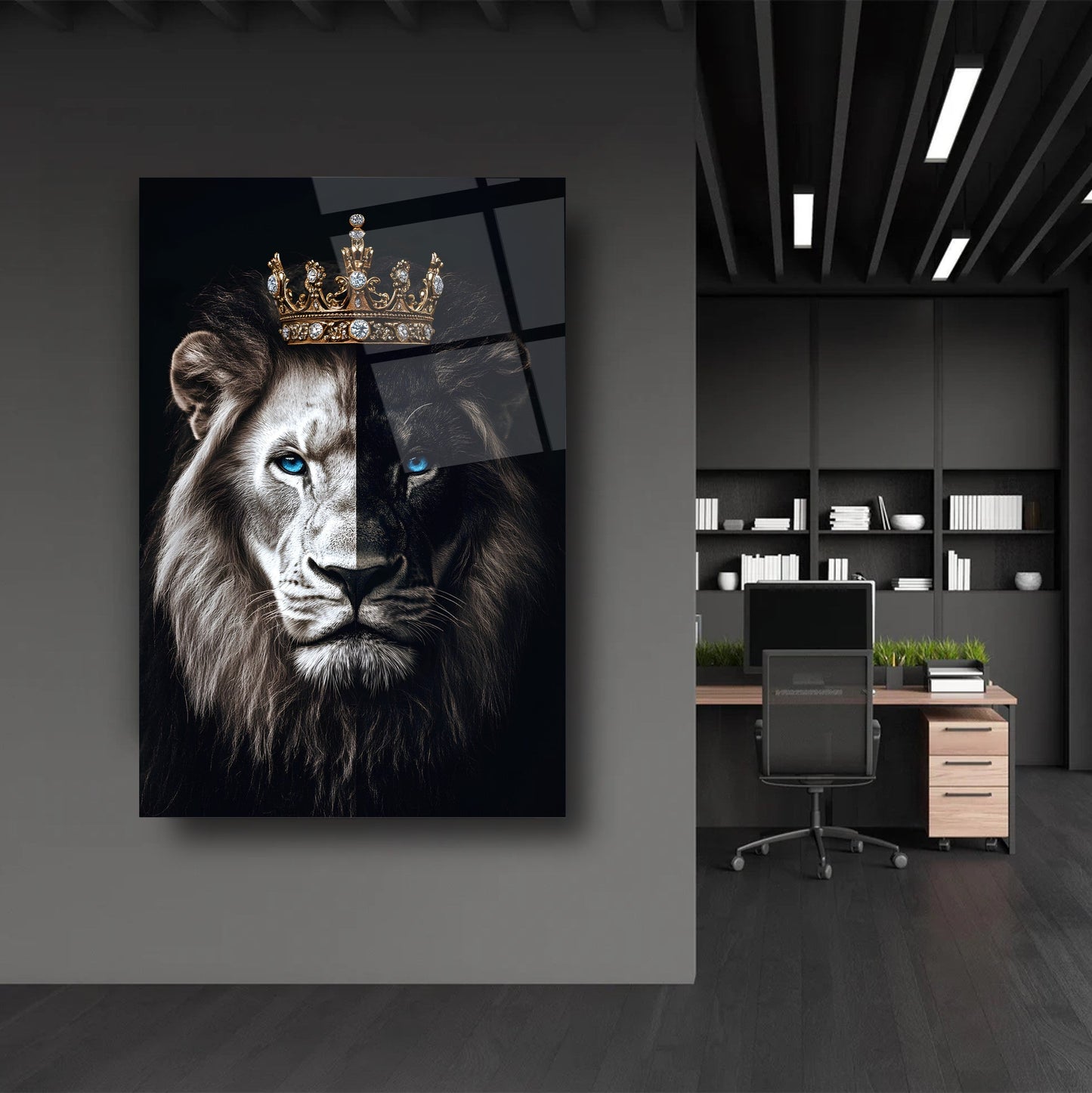 Mavi Gözlü Taçlı Aslan Cam Tablo