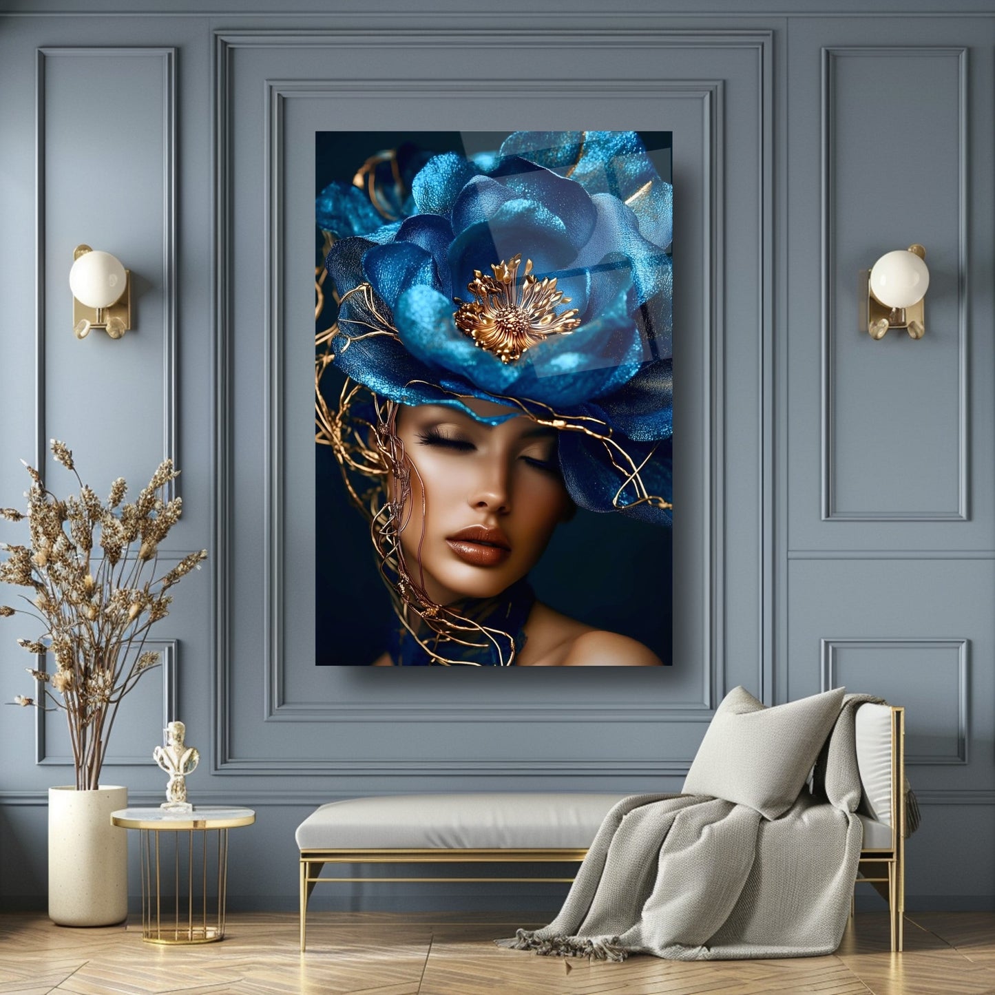 Mavi Çiçekli Kadın Cam Tablo