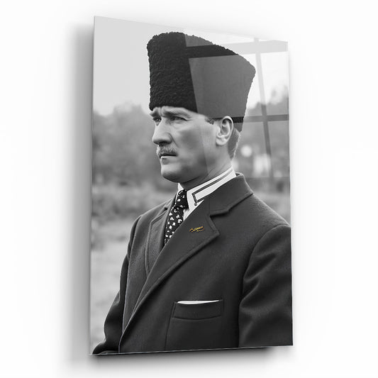 Kalpaklı Atatürk Cam Tablo