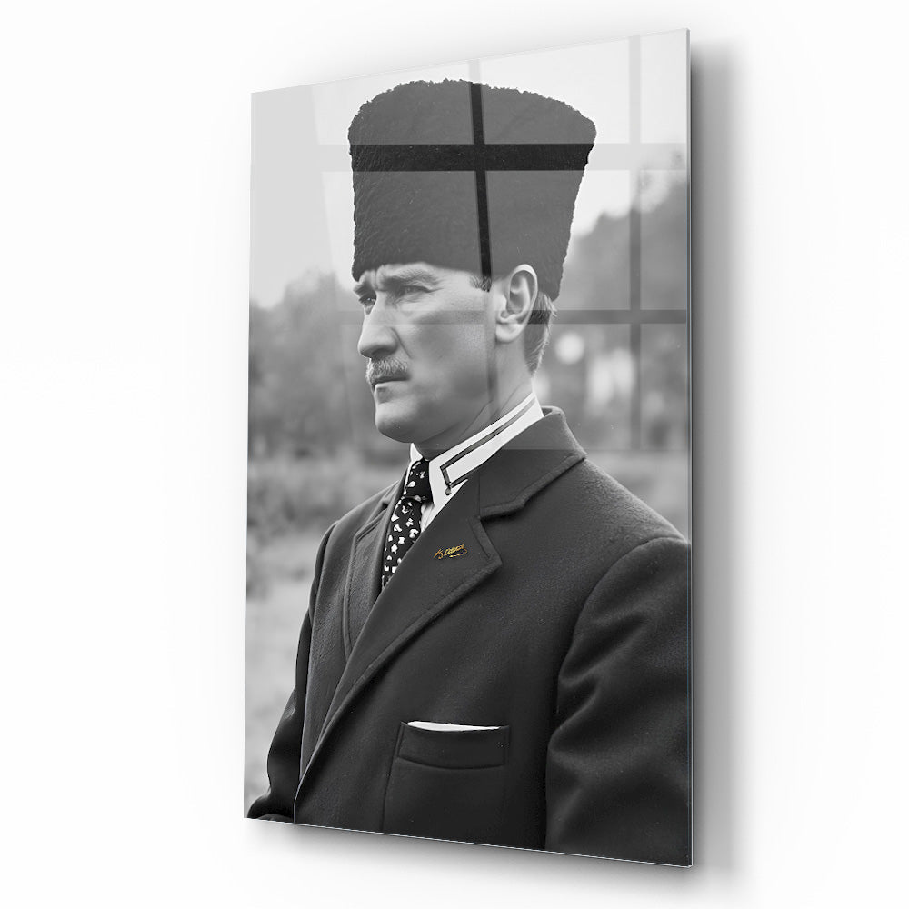 Kalpaklı Atatürk Cam Tablo