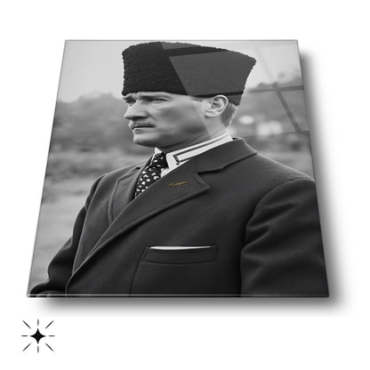Kalpaklı Atatürk Cam Tablo