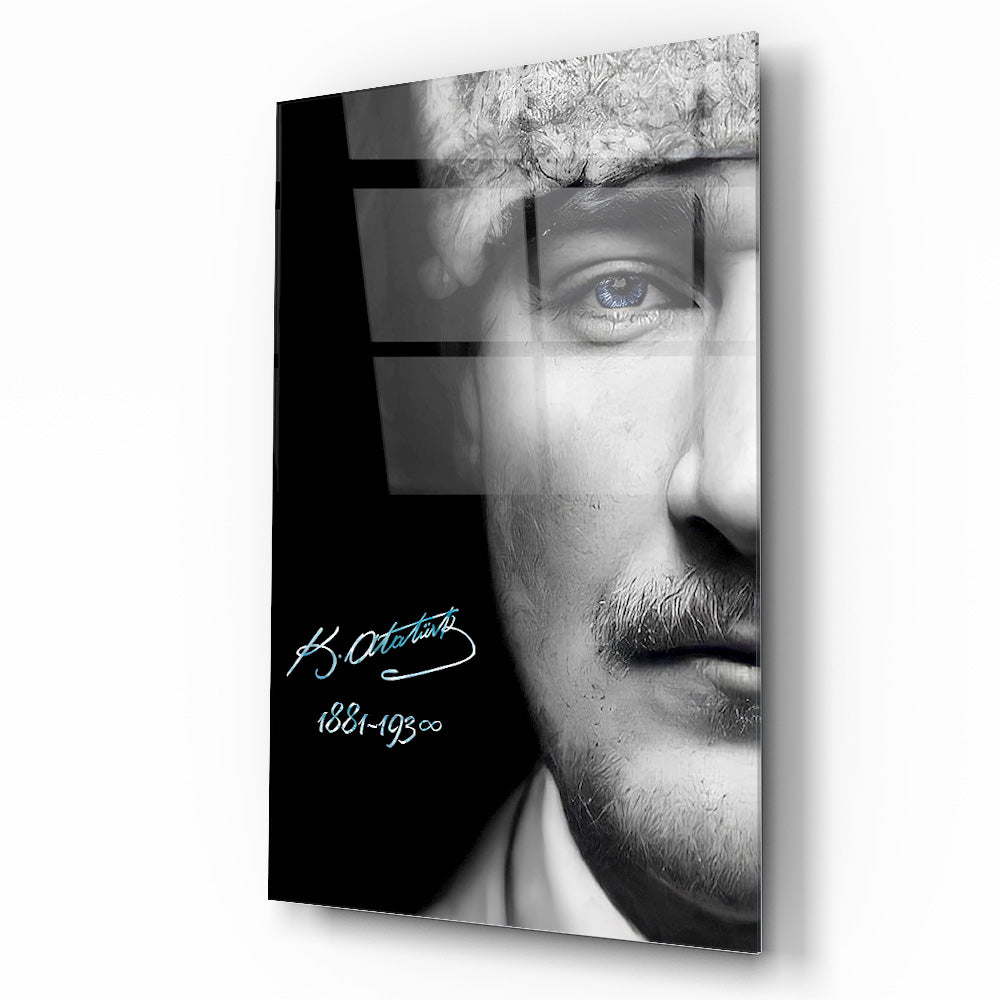 Mavi Gözlü Atatürk Cam Tablo