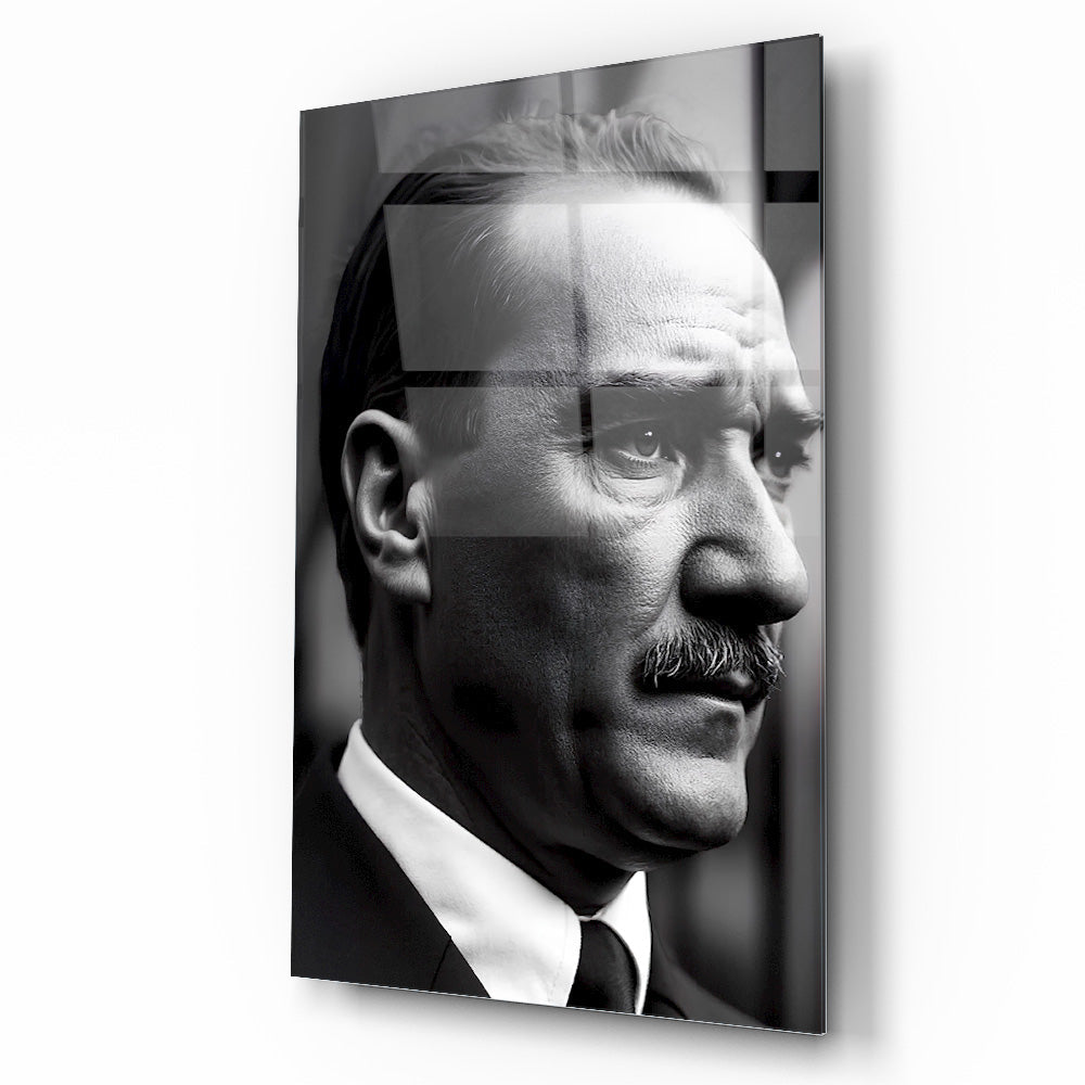 Atatürk Cam Tablo