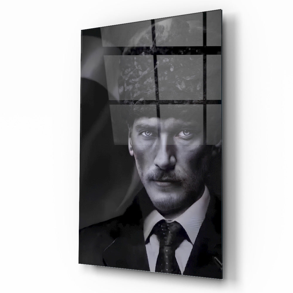 Kalpaklı Atatürk Cam Tablo
