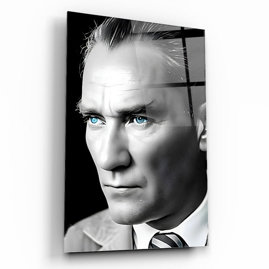Mavi Gözlü Atatürk Cam Tablo