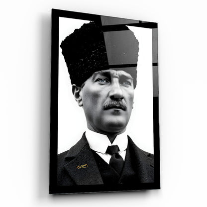 Kalpaklı Atatürk Cam Tablo