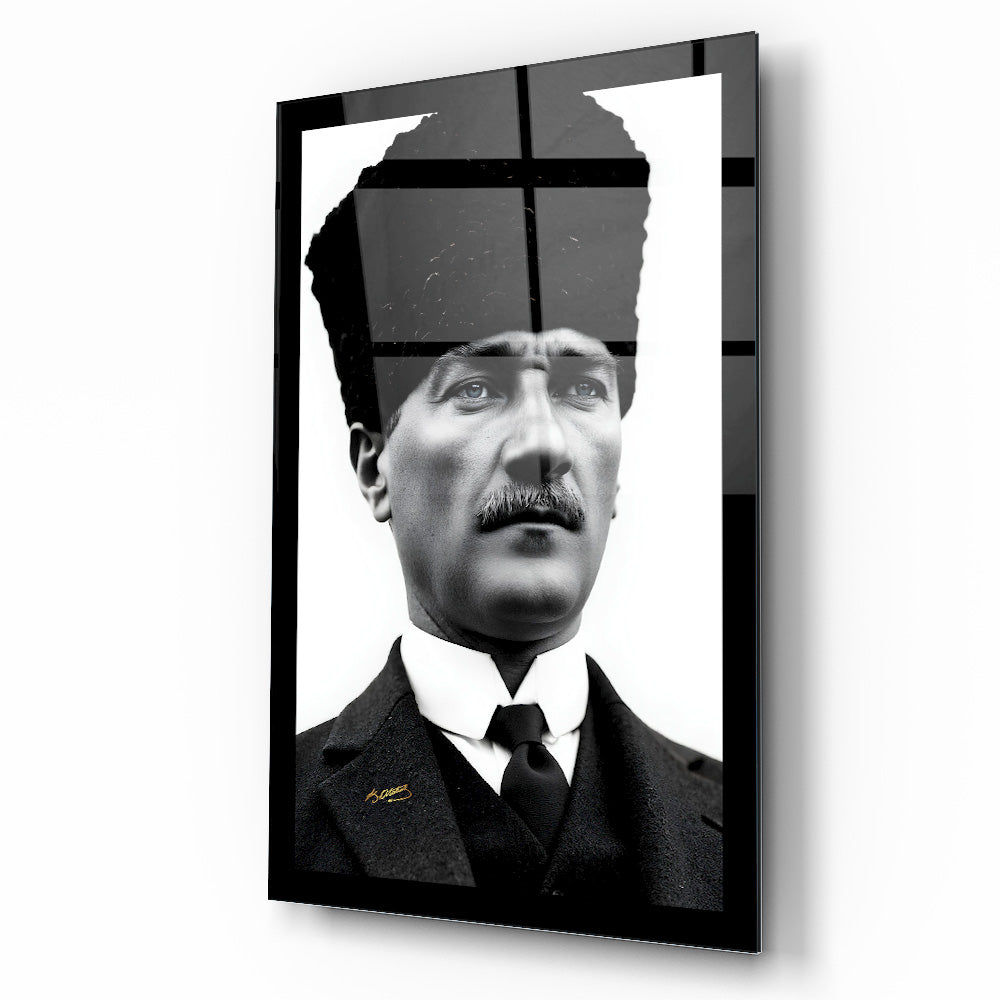 Kalpaklı Atatürk Cam Tablo