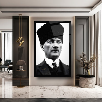 Kalpaklı Atatürk Cam Tablo