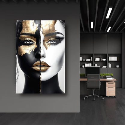 Gold Siyah Detayli Kadın Model Cam Tablo