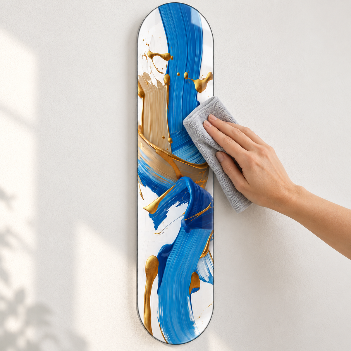 Mavi Krem Altın Akış Dikey Skate Board Cam Tablo – Mikrofiber bezle bakım