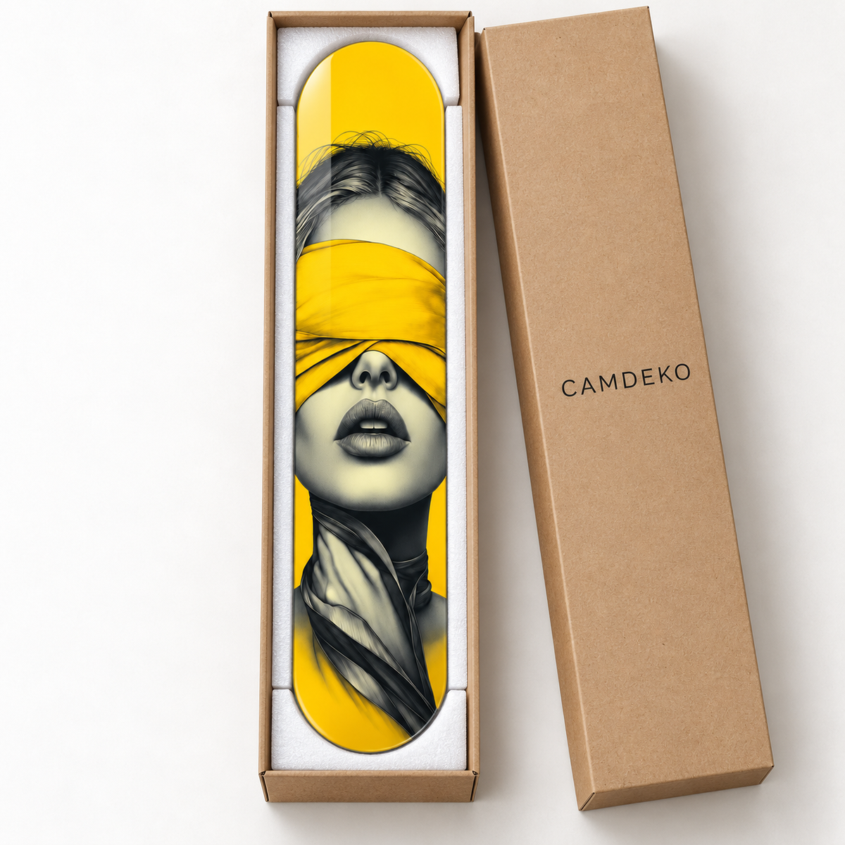Sarı Bantlı Kadın Portresi Dikey Skate Board Cam Tablo – CAMDEKO ambalajı