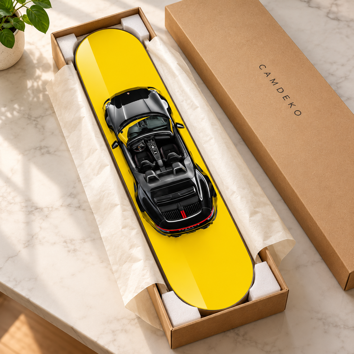 Sarı Zeminde Siyah Spor Cabrio Dikey Skate Board Cam Tablo – Kutulama