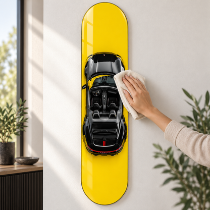 Sarı Zeminde Siyah Spor Cabrio Dikey Skate Board Cam Tablo – Bakım