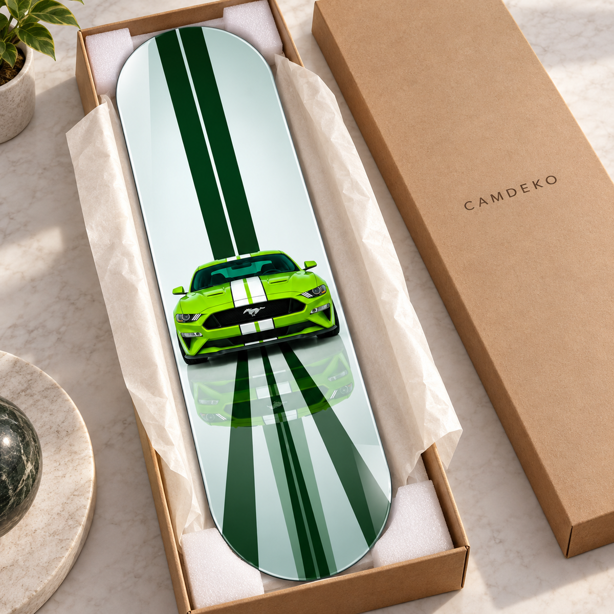 Yeşil Şeritli Canlı Yeşil Spor Otomobil Dikey Skate Board Cam Tablo – Kutulama