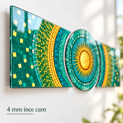 Zümrüt ve Altın Mozaik Güneş Şekilli Kesim Cam Tablo — 4 mm ince cam