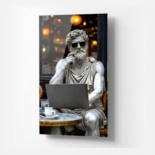 Gözlüklü ve Laptoplu Antik Heykel Sanat Baskısı Dikey Cam Tablo