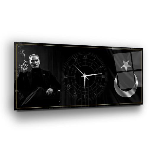 Atatürk ve Bayrak Cam Duvar Saati