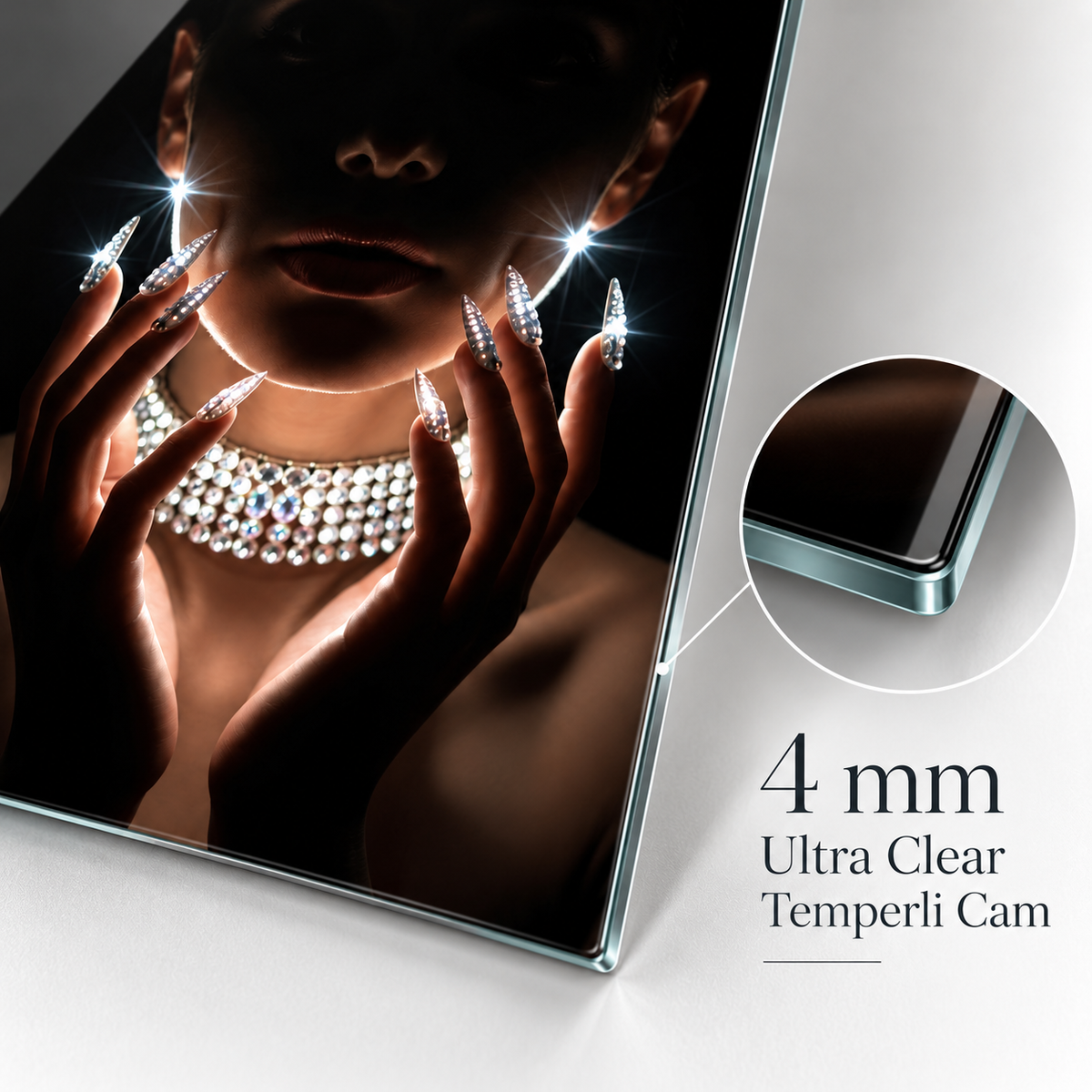 Kristal takılı gizemli kadın portresi dikey cam tablo 4 mm Ultra Clear rodajlı cam kenar detayı